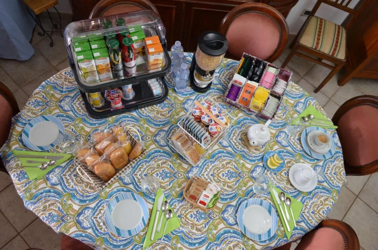 B&B Belvedere SantʼAntìoco Italie